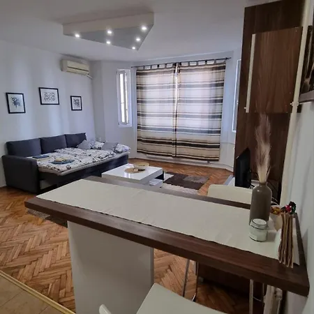 M&m Apartment *